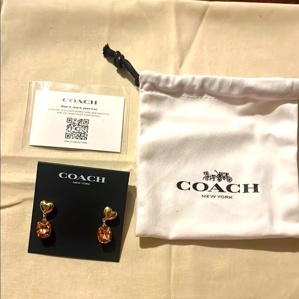 ❤️🆕❤️ Coach Heart Stone Drop Earrings, Red & Gold - Picture 10 of 12